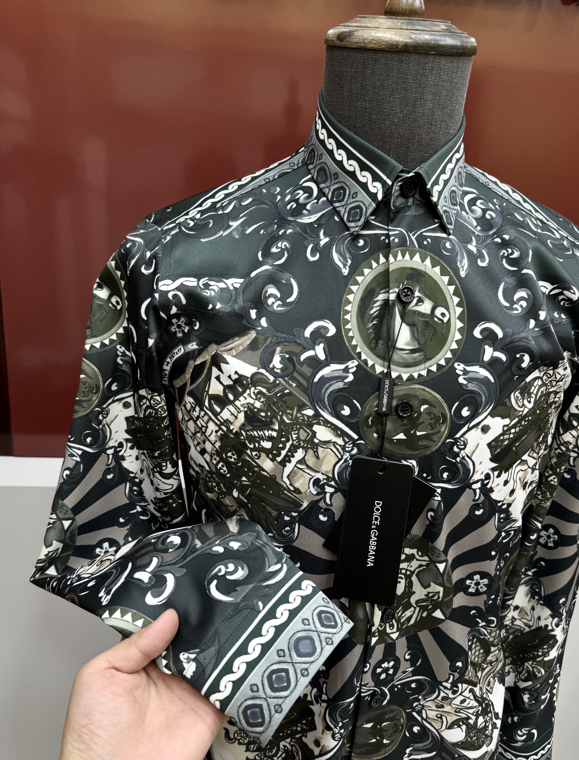 Áo sơ mi dài tay Dolce Gabbana DG Xanh rêu họa tiết hoa văn ngựa Like Auth on web CD